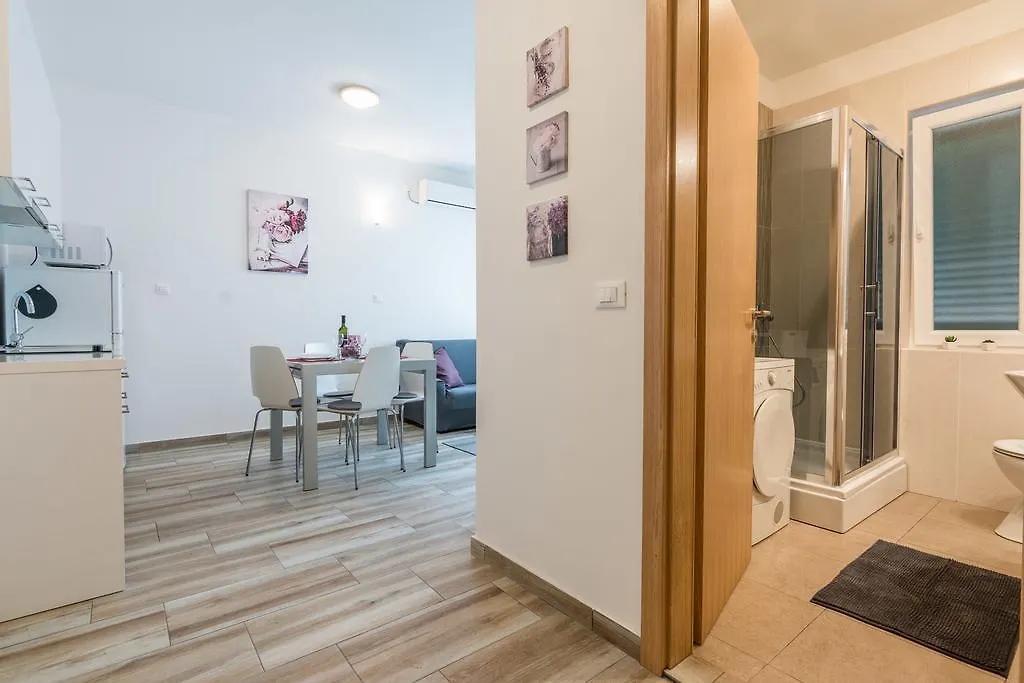 Melita Center Apartment Zadar 0*,  Croatia